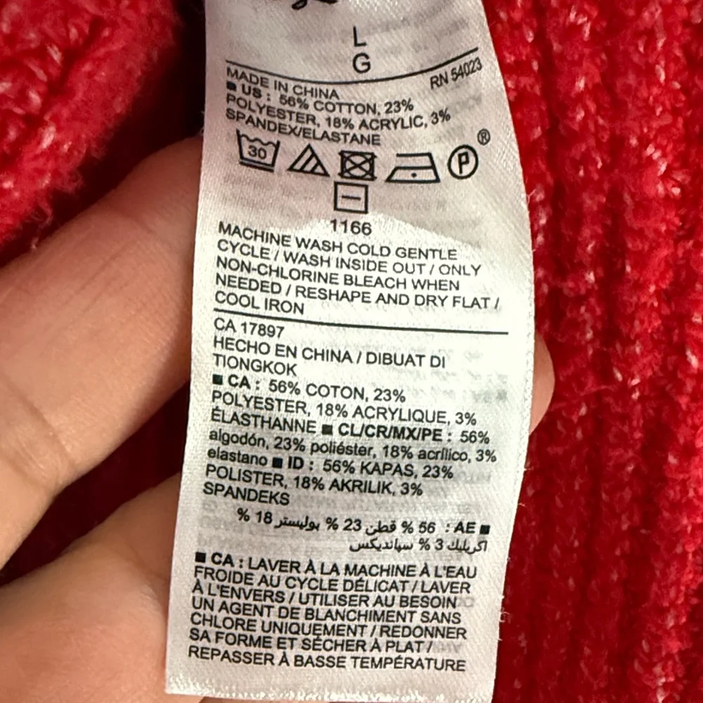 Old Navy Vibrant Red Oversized Knit Sweater - Picture 4 of 11